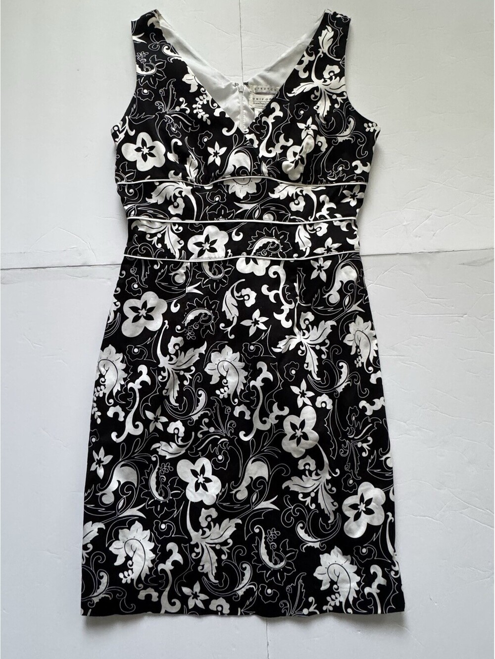 Uniform John Paul Richard Dress 8 Black White Floral Damask Sheath